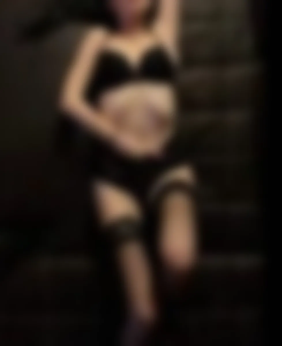 PublicWife