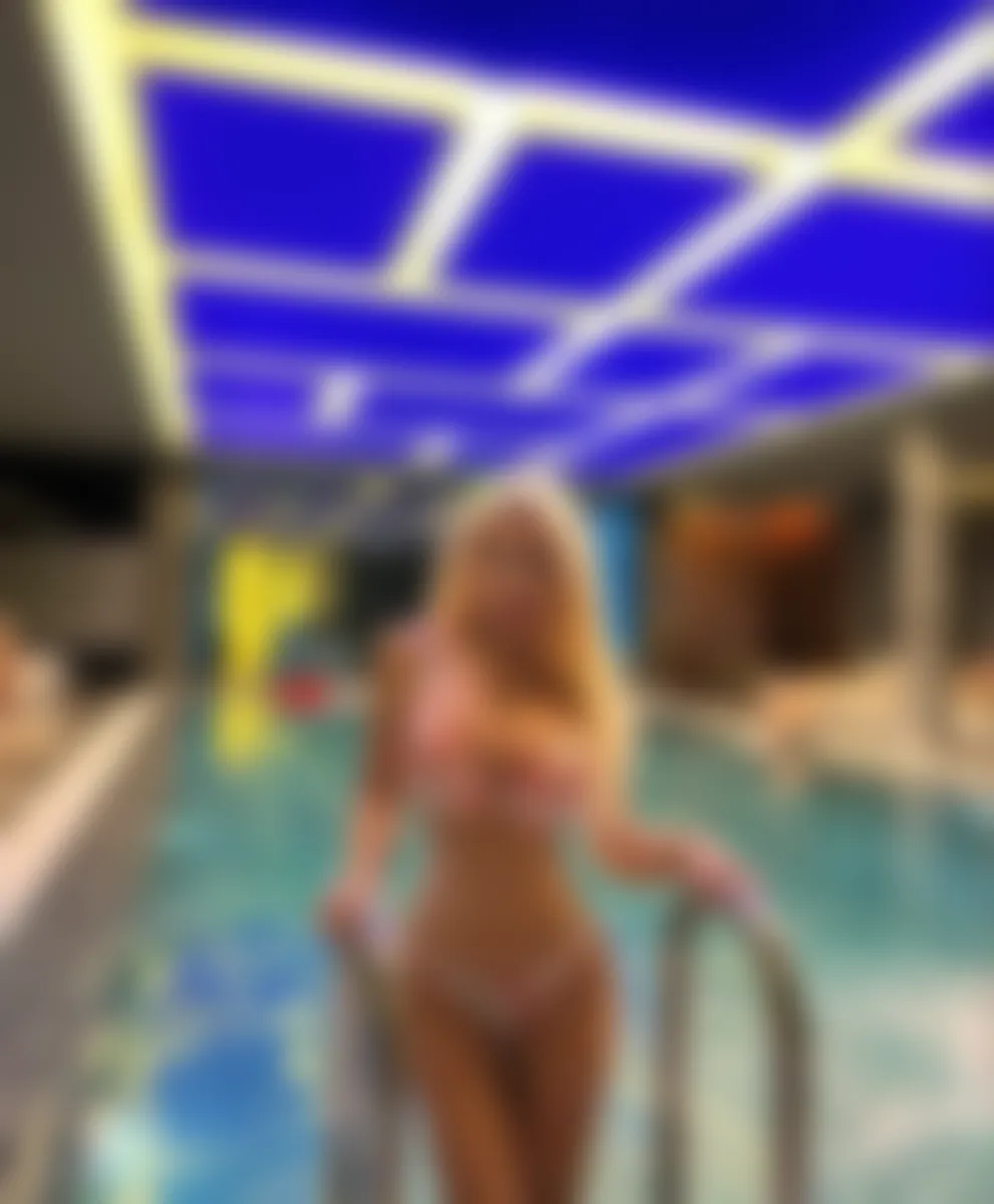PublicWife